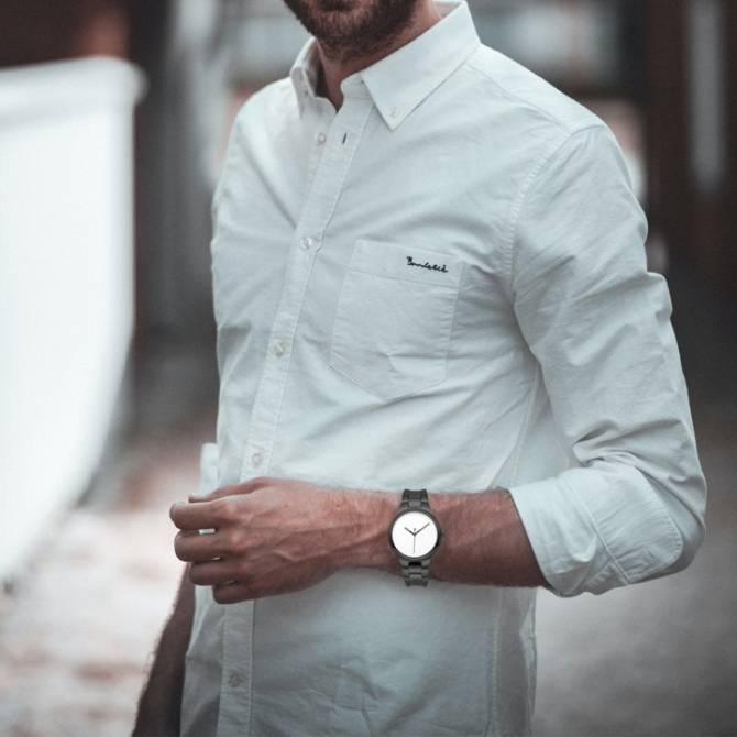 reloj de acero de hombre personalizado desde una unidad