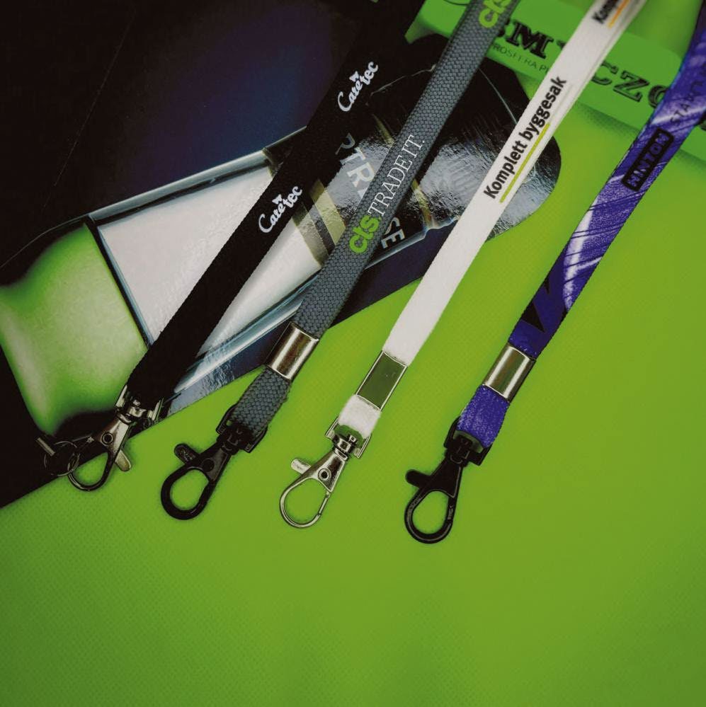 Lanyard tipo cordón de zapatilla — lanyard personalizado ecopubli · ref. 1.13 / 1.131 · 10 · 15 mm